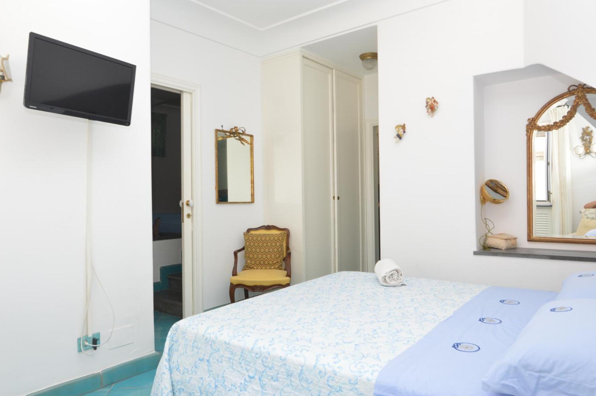 Augustus Park Capri Center Apartment Luaran gambar